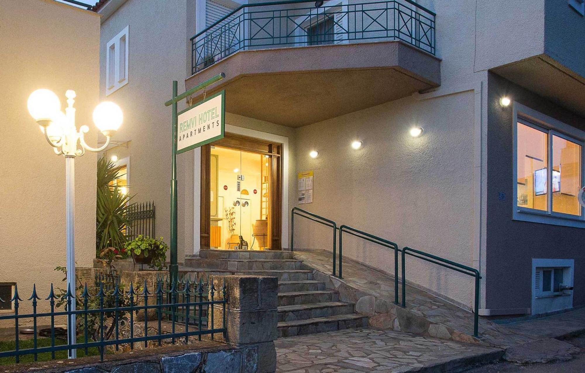 Remvi Hotel - Apartments Stoúpa Exteriér fotografie